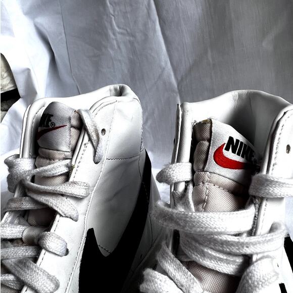 Nike Blazer Mid '77 Vintage Sneakers – Men's Size 10 – White/Black – Pre-Owned - Picture 8 of 12